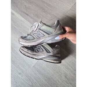 New Balance 990v5 sneakers